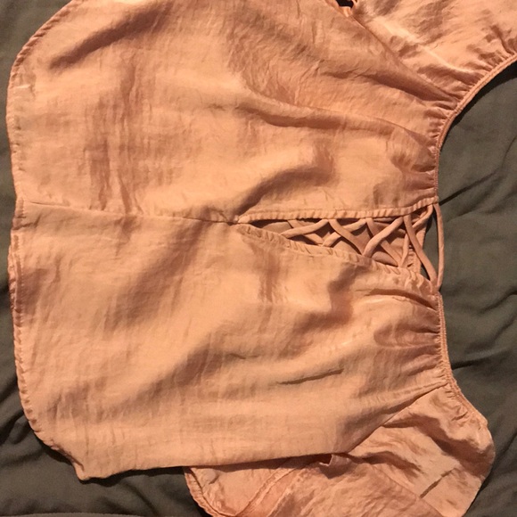 Pink off the shoulder - Picture 2 of 2